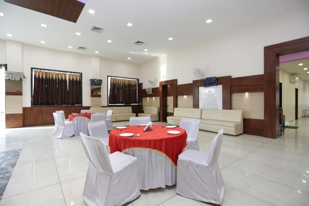 Hotel Rajmohan Palace Gwalior Luaran gambar