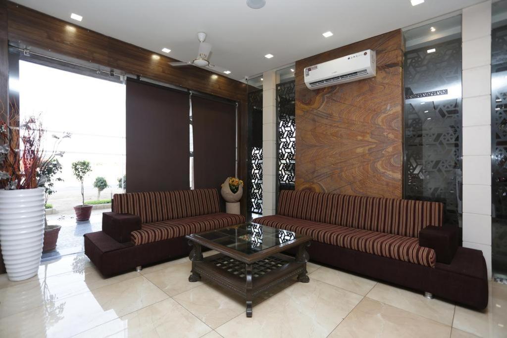 Hotel Rajmohan Palace Gwalior Luaran gambar